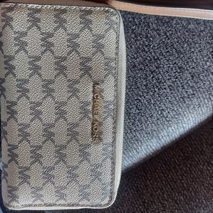 Michael Kors wristlet wallet